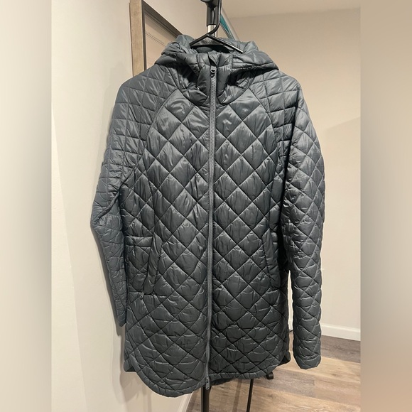 EUC Athleta Whisper Featherless Parka Size Small - Picture 3 of 7
